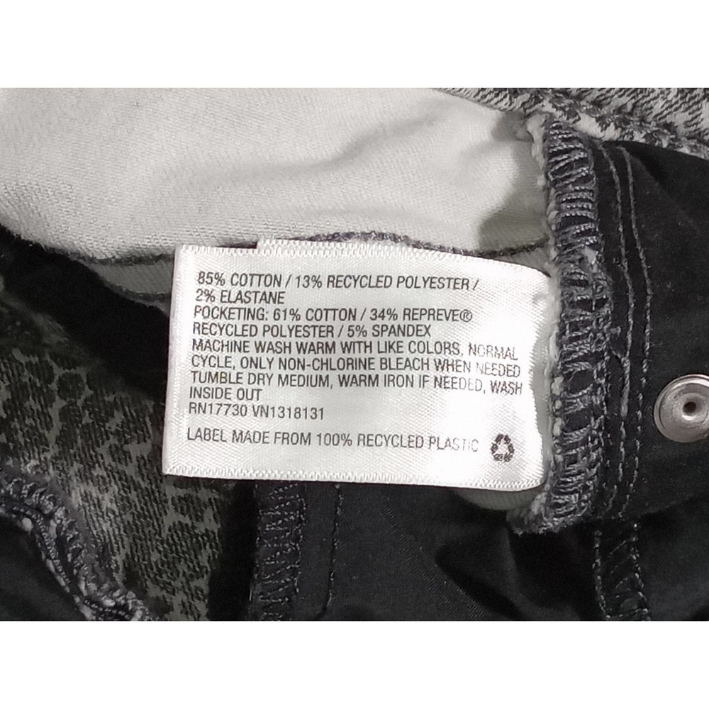 Universal Thread Snake Jeans Python Gray White Pa… - image 4